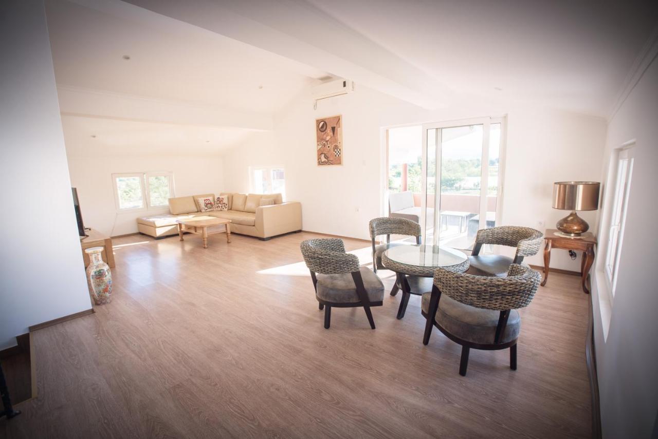 Villa Katerina & Pool Gevgelija Extérieur photo